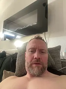 Snapshot of Rockburg chatting on 03.19.25 Rockburg online show from 03.19.25