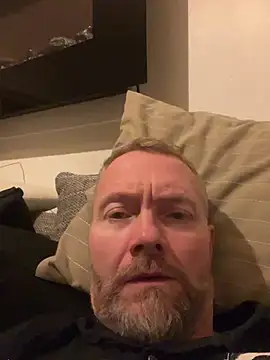 Snapshot of Rockburg chatting on 03.20.25 Rockburg online show from 03.20.25