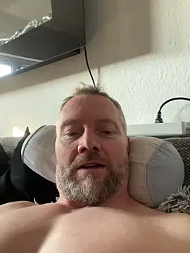 Snapshot of Rockburg chatting on 03.23.25 Rockburg online show from 03.23.25