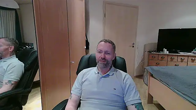 Snapshot of Rockburg chatting on 02.10.26 Rockburg online show from 02.10.26