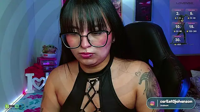 Miss scarllet  online show from 03.10.25