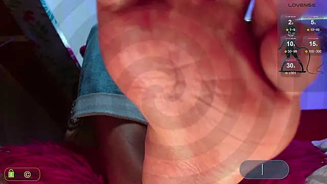 Miss scarllet  online show from 03.20.25