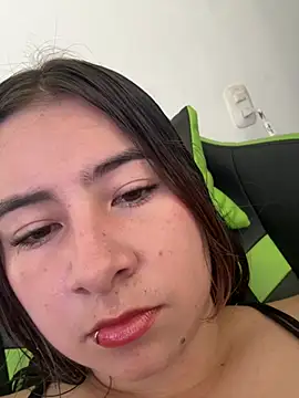 Mia foxx  online show from 02.02.25