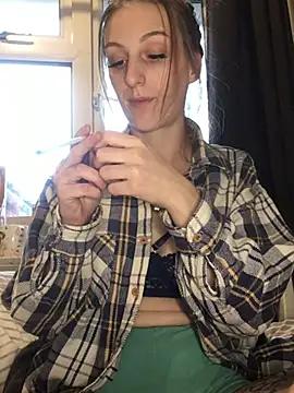 indie-rayne online show from 12.10.24