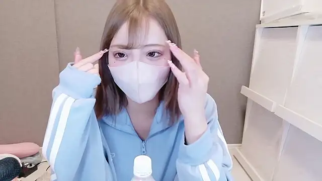  chanMOMO  online show from 04.06.26