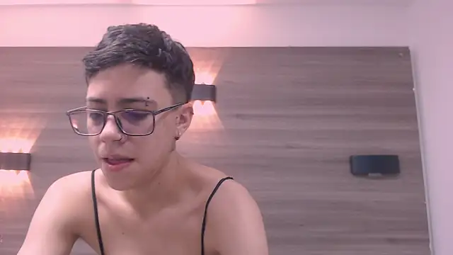 Cutie Shy  online show from 01.17.25