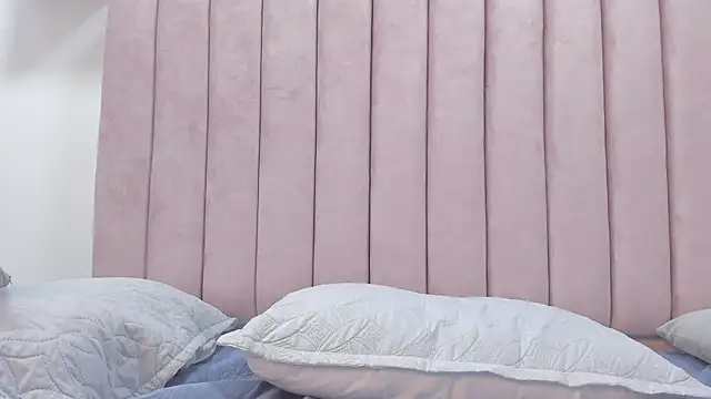 Snapshot of camila__herrera chatting on 02.04.25 camila herrera online show from 02.04.25