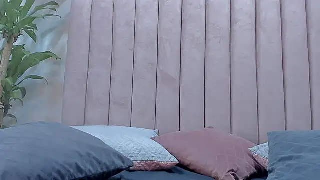 Snapshot of camila__herrera chatting on 02.07.25 camila herrera online show from 02.07.25