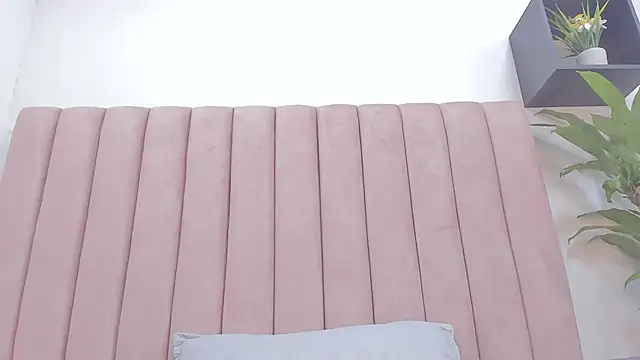 Snapshot of camila__herrera chatting on 03.01.25 camila herrera online show from 03.01.25