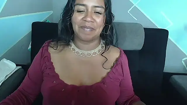 saggil23 online show from 10.27.25