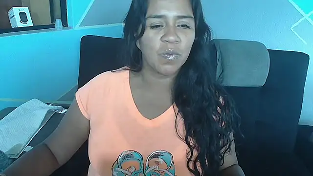 Snapshot of saggil23 chatting on 06.14.26 saggil23 online show from 06.14.26