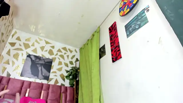 Kazsandraa online show from 12.19.25