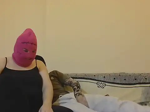 Snapshot of Soinanai chatting on 12.18.25 Soinanai online show from 12.18.25