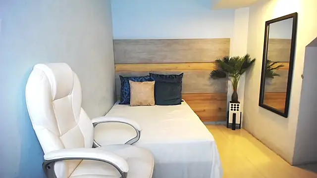 liseth fox online show from 01.04.25