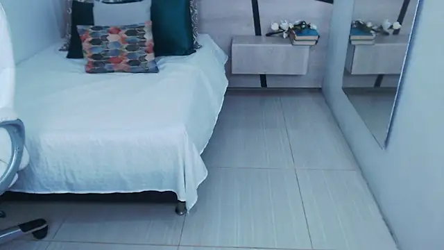 liseth fox online show from 01.08.25