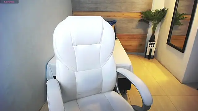 liseth fox online show from 03.14.25