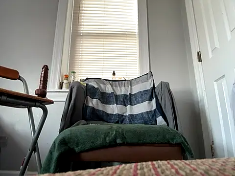 ChiRaqb8 online show from 09.28.25