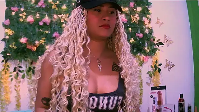 Crysrus online show from 11.08.25