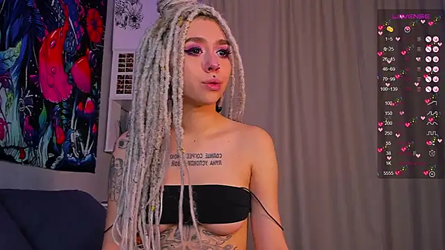 Snapshot of Grace_Walker chatting on 12.06.24 Grace Walker online show from 12.06.24