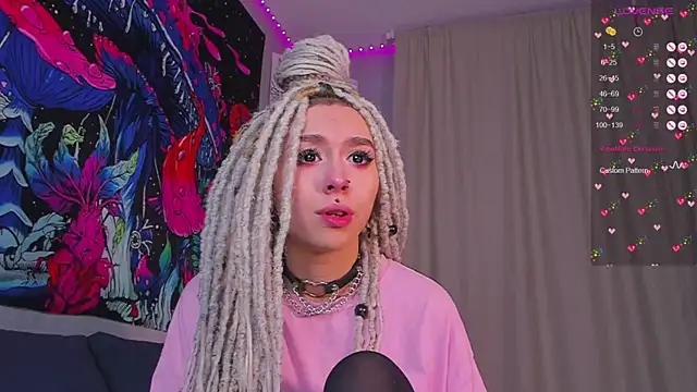 Snapshot of Grace_Walker chatting on 01.05.25 Grace Walker online show from 01.05.25