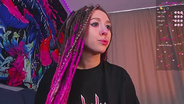 Snapshot of Grace_Walker chatting on 02.07.25 Grace Walker online show from 02.07.25