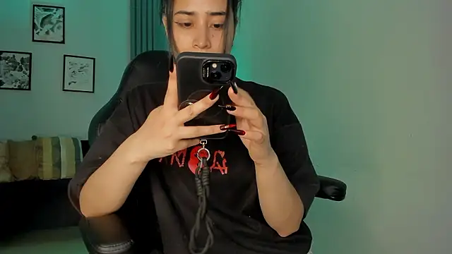 lara madisson online show from 03.16.26