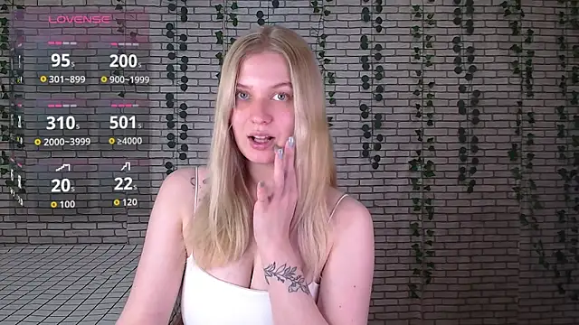 EmiliaDuchess online show from 10.15.25