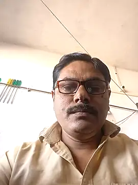 Snapshot of Srmotrs chatting on 01.18.26 Srmotrs online show from 01.18.26