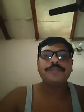 Snapshot of Srmotrs chatting on 02.03.26 Srmotrs online show from 02.03.26