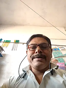 Snapshot of Srmotrs chatting on 02.05.26 Srmotrs online show from 02.05.26