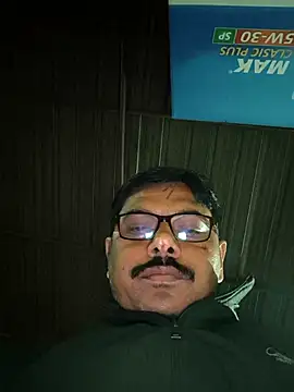 Snapshot of Srmotrs chatting on 02.17.26 Srmotrs online show from 02.17.26