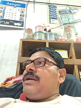 Snapshot of Srmotrs chatting on 02.21.26 Srmotrs online show from 02.21.26