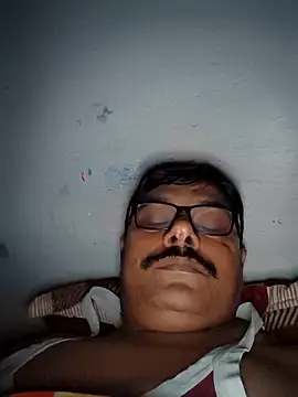 Snapshot of Srmotrs chatting on 02.22.26 Srmotrs online show from 02.22.26