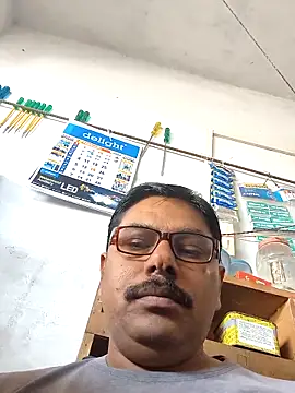 Snapshot of Srmotrs chatting on 02.23.26 Srmotrs online show from 02.23.26