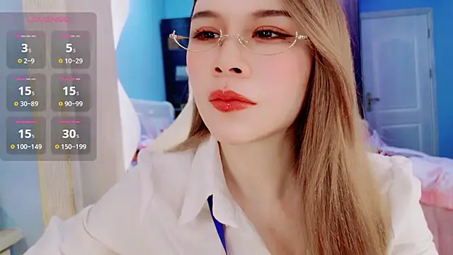 Snapshot of HU131452 chatting on 12.08.24 HU131452 online show from 12.08.24