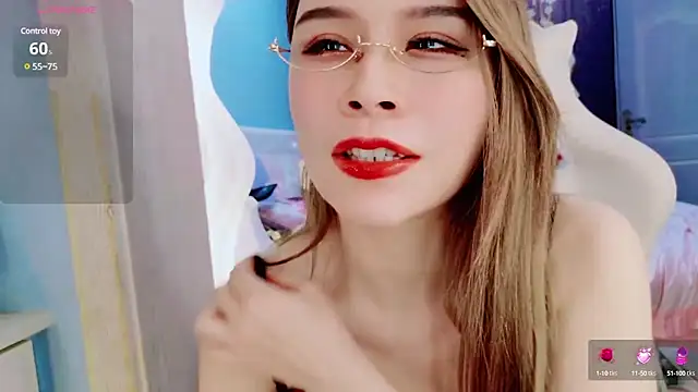 Snapshot of HU131452 chatting on 01.13.25 HU131452 online show from 01.13.25