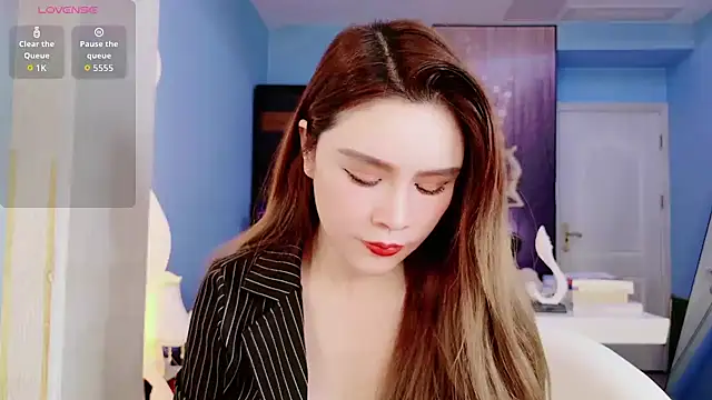 Snapshot of HU131452 chatting on 09.19.25 HU131452 online show from 09.19.25