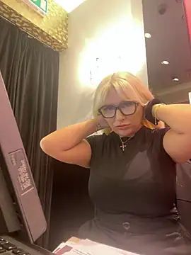 Snapshot of Arabellalee23 chatting on 02.11.25 Arabellalee23 online show from 02.11.25