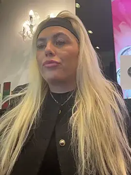 Snapshot of Arabellalee23 chatting on 02.22.25 Arabellalee23 online show from 02.22.25