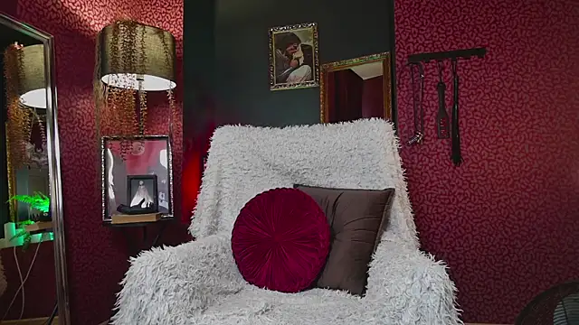 Snapshot of AnnLevine chatting on 09.27.25 AnnLevine online show from 09.27.25