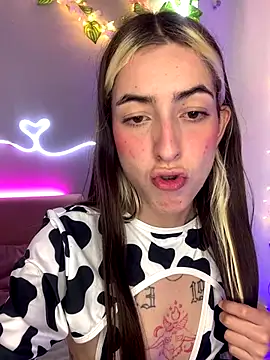 YouliteSllut2 online show from 12.04.24