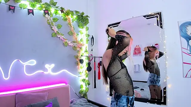 YouliteSllut2 online show from 02.06.25