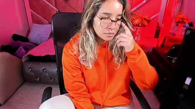 Olivia Fox69 online show from 09.30.25