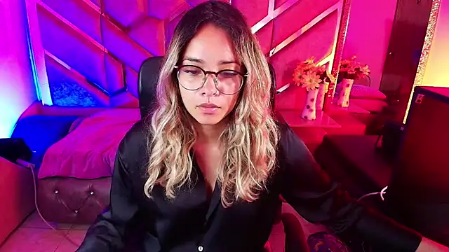 Olivia Fox69 online show from 11.23.25