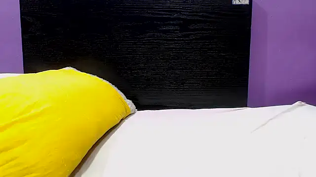 YELLOWBUSTYMELLONS online show from 11.24.25