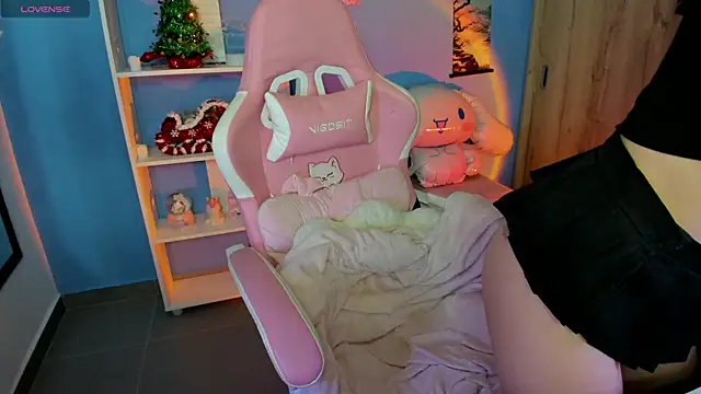 Artic love online show from 01.25.25