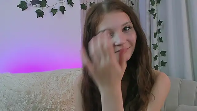 Snapshot of CindyGarrison chatting on 01.22.25 CindyGarrison online show from 01.22.25