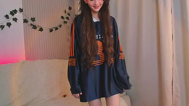 Snapshot of CindyGarrison chatting on 02.17.25 CindyGarrison online show from 02.17.25