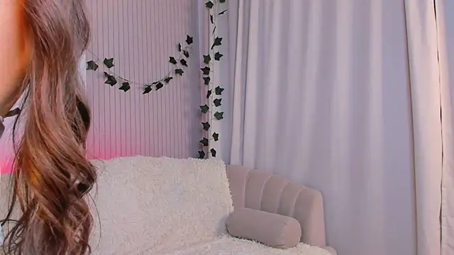 Snapshot of CindyGarrison chatting on 02.19.25 CindyGarrison online show from 02.19.25