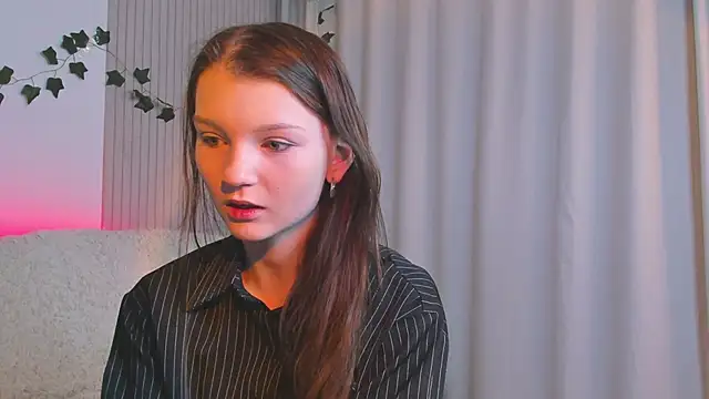 Snapshot of CindyGarrison chatting on 02.25.25 CindyGarrison online show from 02.25.25